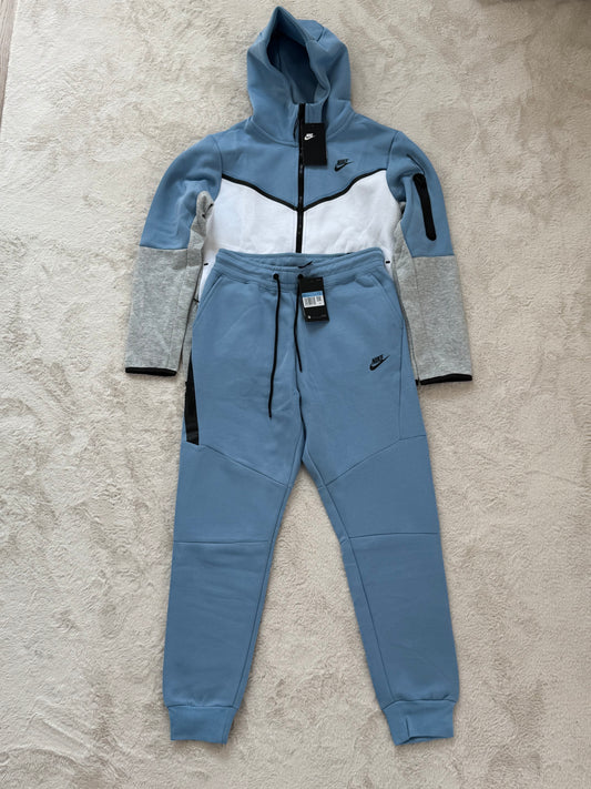 Nike Tech Fleece Anzug