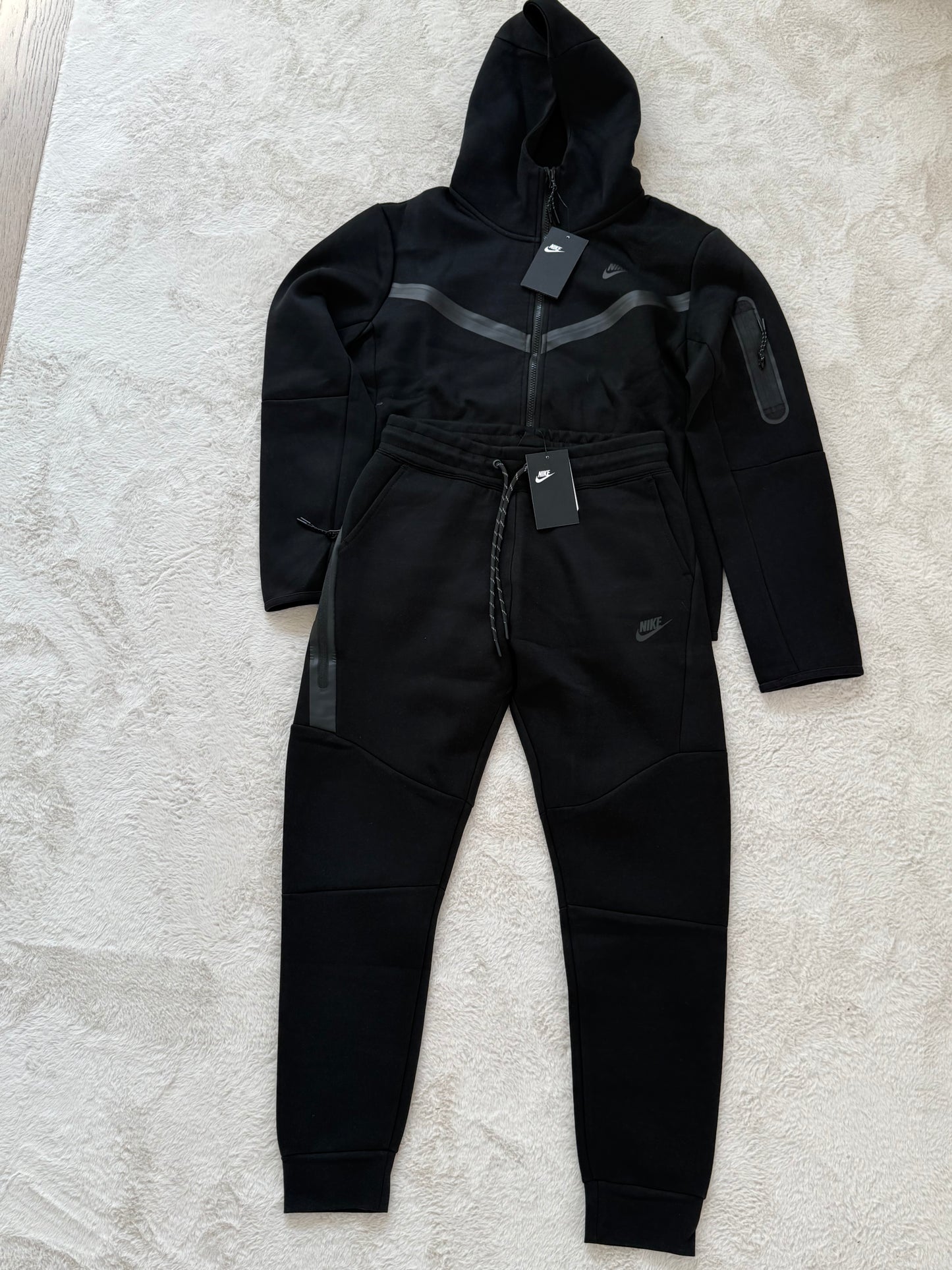 Nike Tech Fleece Anzug
